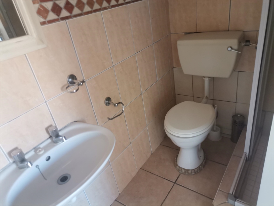 To Let 1 Bedroom Property for Rent in Brackenfell Central Western Cape